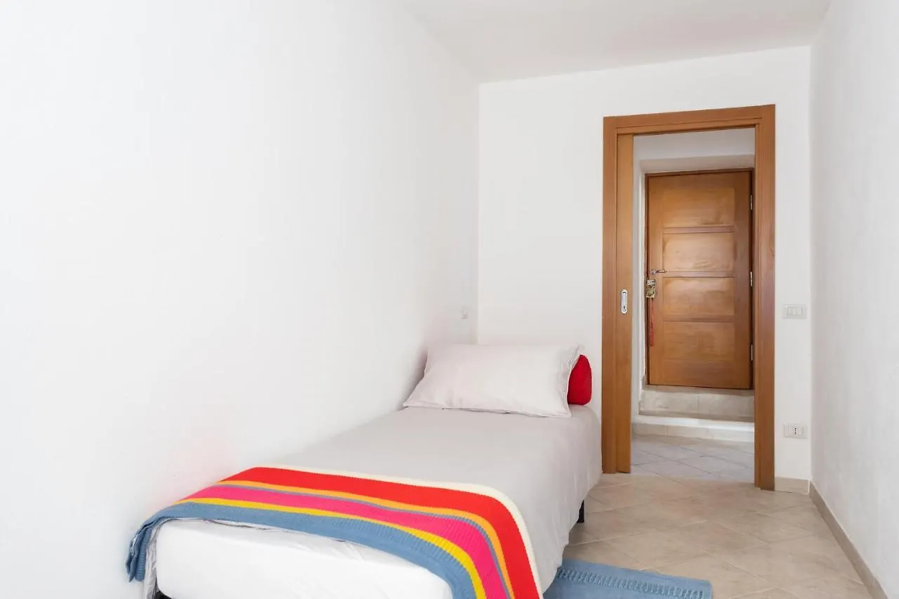 Spacious 3-Bedroom Apartment With Courtyard In Tempio Pausania - Perfect For Families 0*,  Italia
