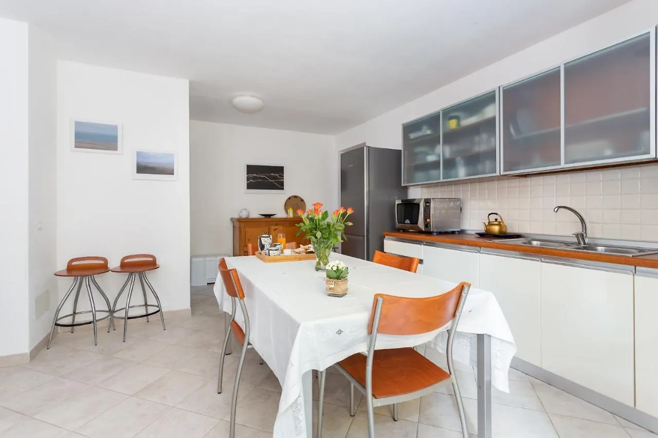 Spacious 3-Bedroom Apartment With Courtyard In Tempio Pausania - Perfect For Families